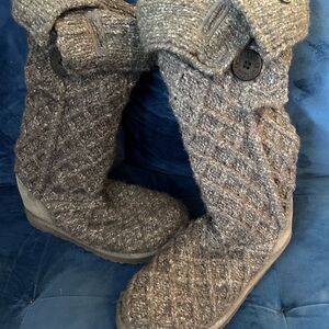 UGG Cable Knit Sweater Boots ~ Grey